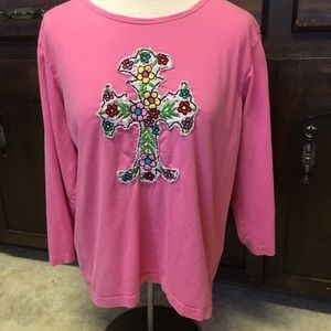 Pink T-shirt with embroidered cross